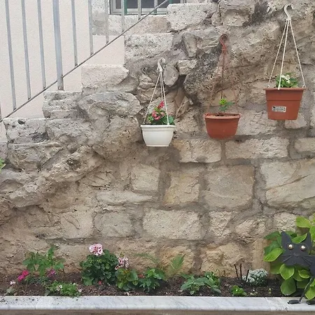 Cozy Hidden Gem In The Old Town Апартаменты *