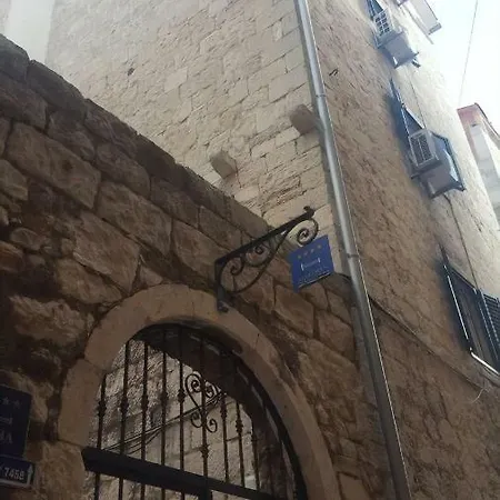 Cozy Hidden Gem In The Old Town Апартаменты Сплит